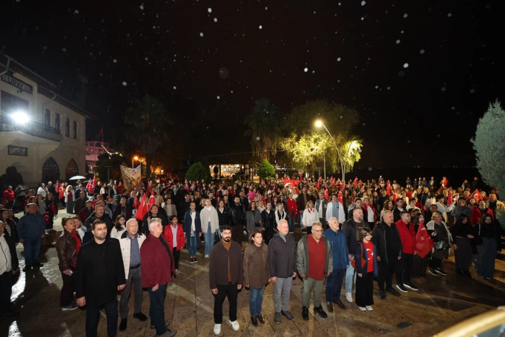 Cumhuriyet sonsuza dek yaşatılacak