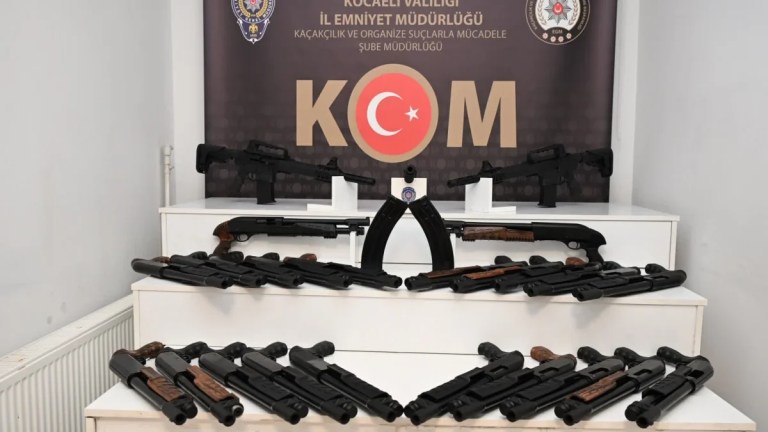 D-100’de 25 av tüfeği ele geçirildi!