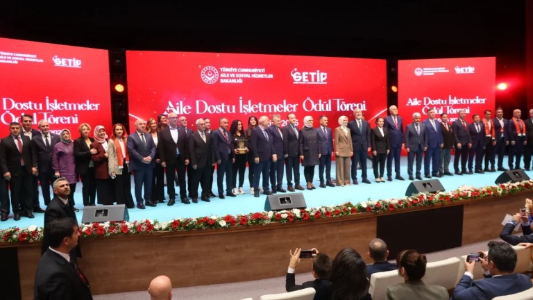 Darıca Belediyesi’ne aileyi güçlendirme ödülü