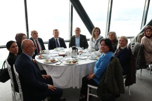 Derince’de muhtarlar bir araya geldi