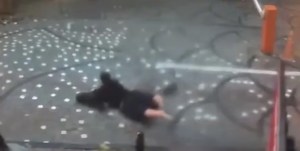Fatih'te akıma kapılan çocuk kurtarılamadı!