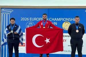 Kağıtsporlu sporcular madalyaları topladı