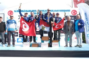 Kandıra’da 41 santimlik dev eşkina oltaya takıldı
