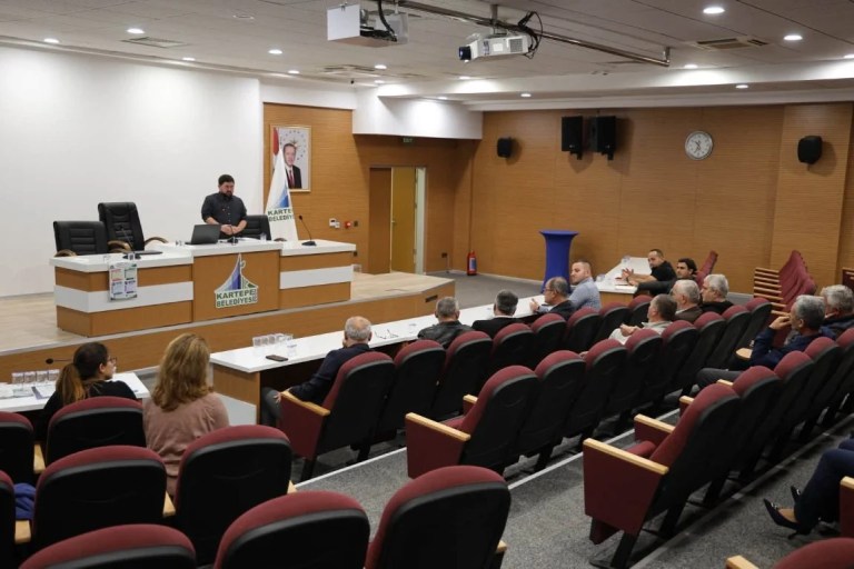Kartepe'de muhtarlara sağlıklı yaşam semineri