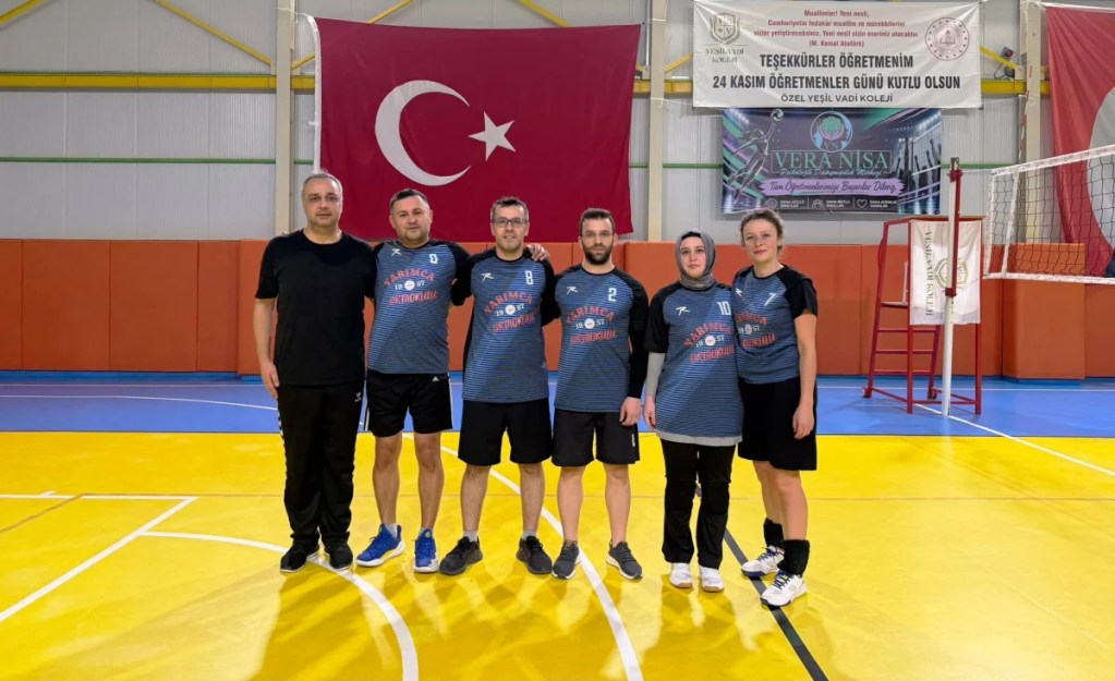 Körfez'de öğretmenler file önünde buluştu