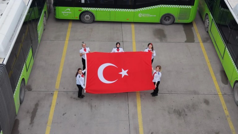 UlaşımPark otobüsleriyle 103 figürü