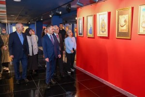 Vali Aktaş geleneksel sanatlar sergisini gezdi
