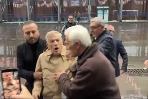 Yeni Parti toplantısında aday çekilince arbede çıktı
