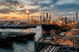 Petrol fiyatları 5 ayın zirvesine çıktı