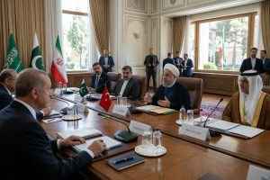 Tahran’da kritik dörtlü diplomasi mesaisi